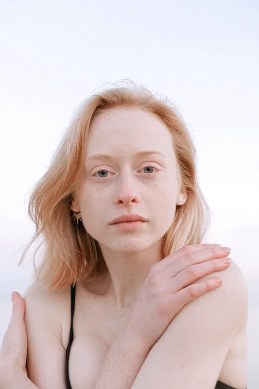 Beauty, North Light · Frame 02