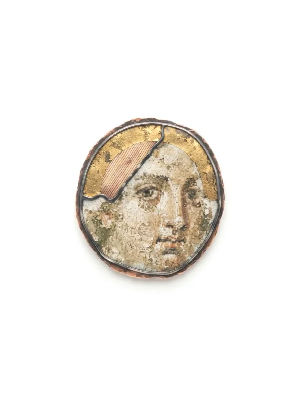 Lacuna, a halo