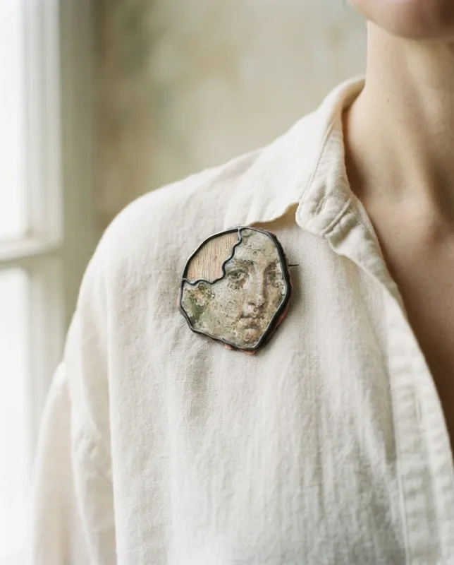 Lacuna worn